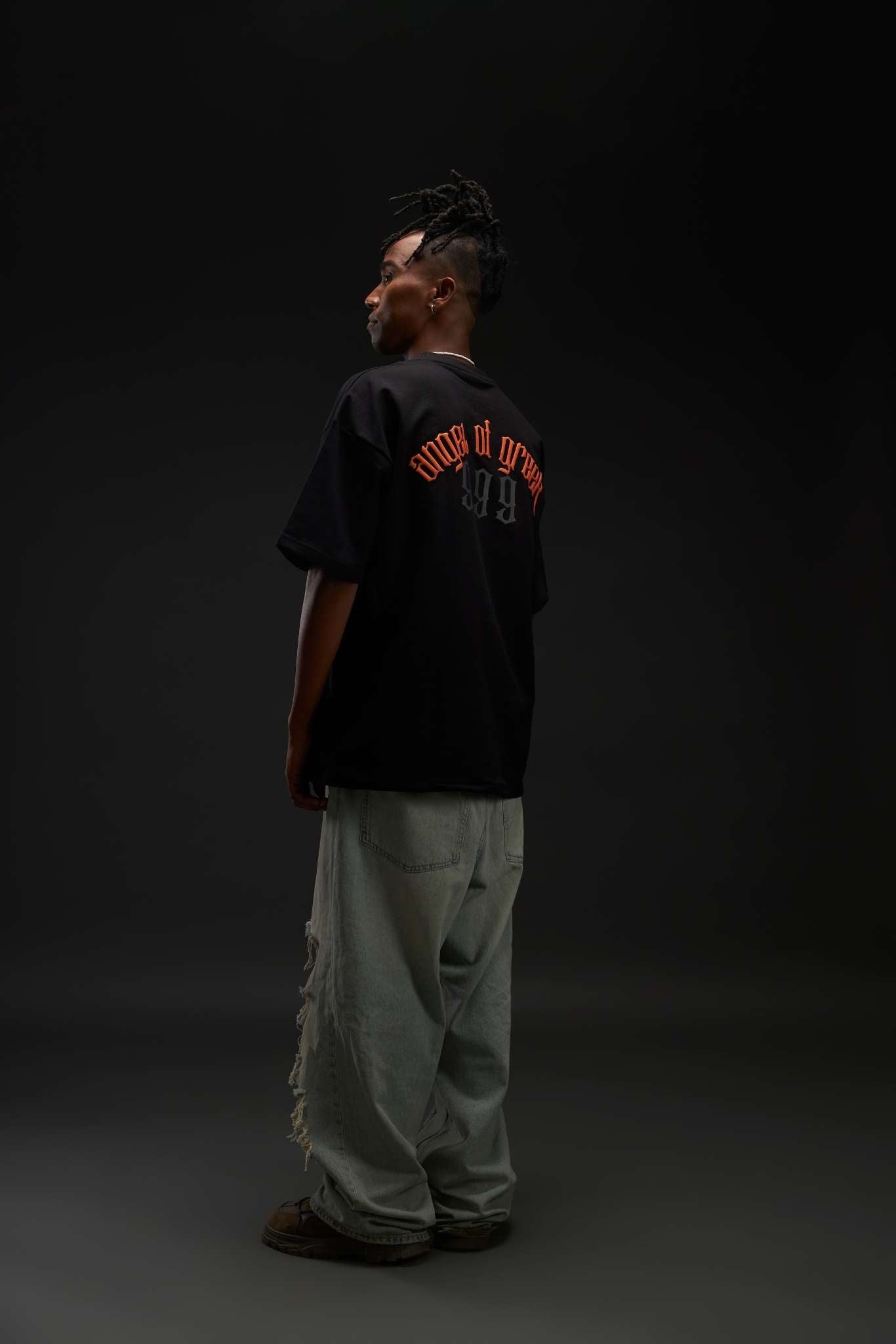 GREEK 999 BLACK TEE