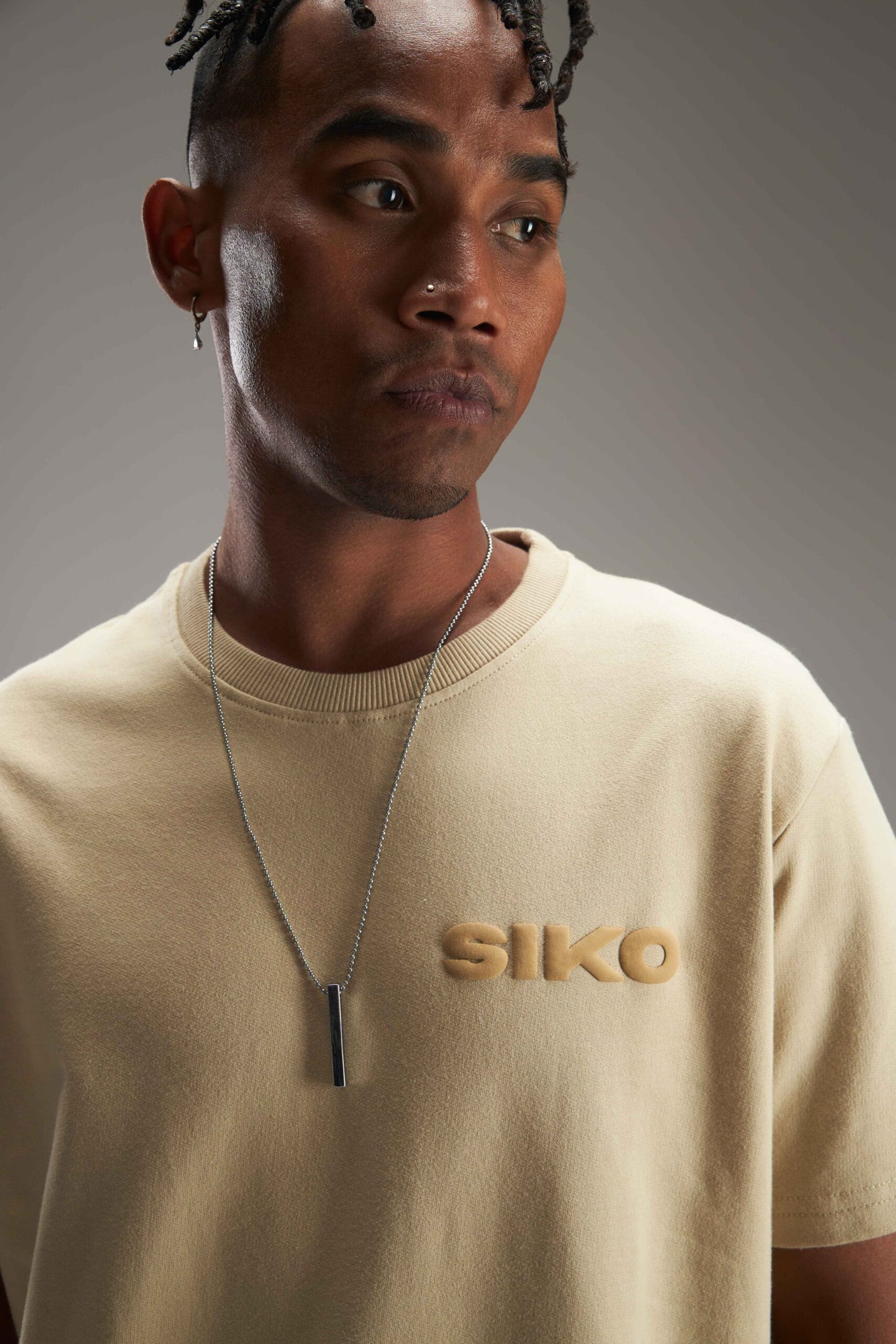 BEIGE BASIC REGULAR FIT TEE