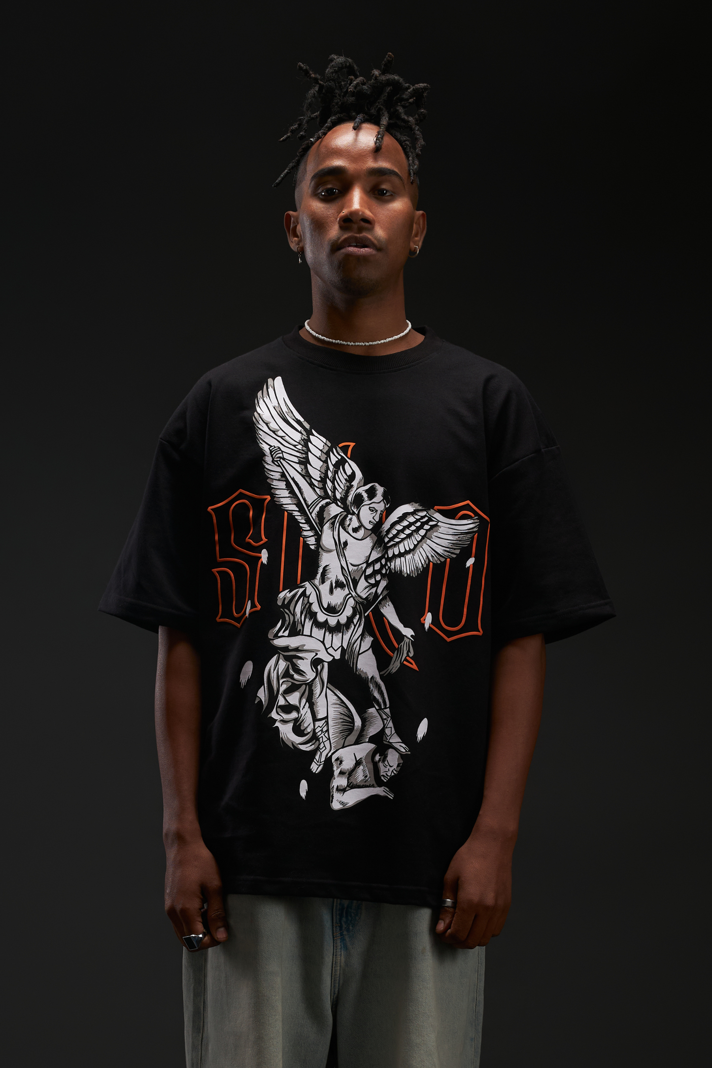 GREEK 999 BLACK TEE